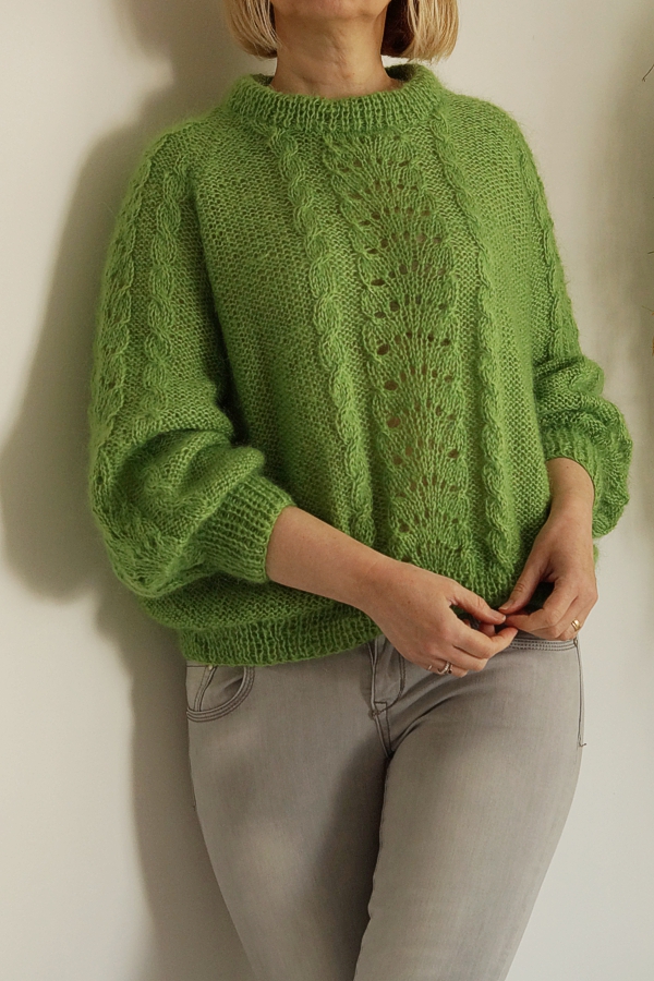 zielony sweter ażurowy moherowy na drutach od mondu