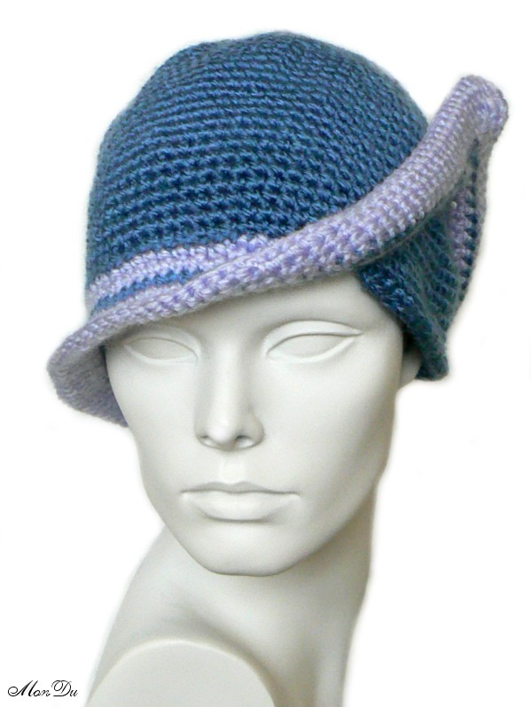 niebieski kapelusz szydełkowy oryginalnuy niesztampowy