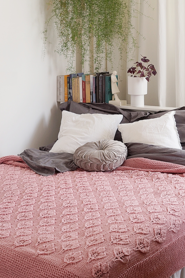pled różowy koc narzuta do sypialni wełniany